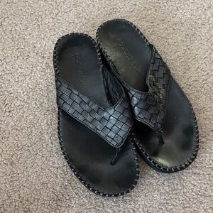 Robert Zur Women’s Woven Black  Flip-Flops size 7 1/2